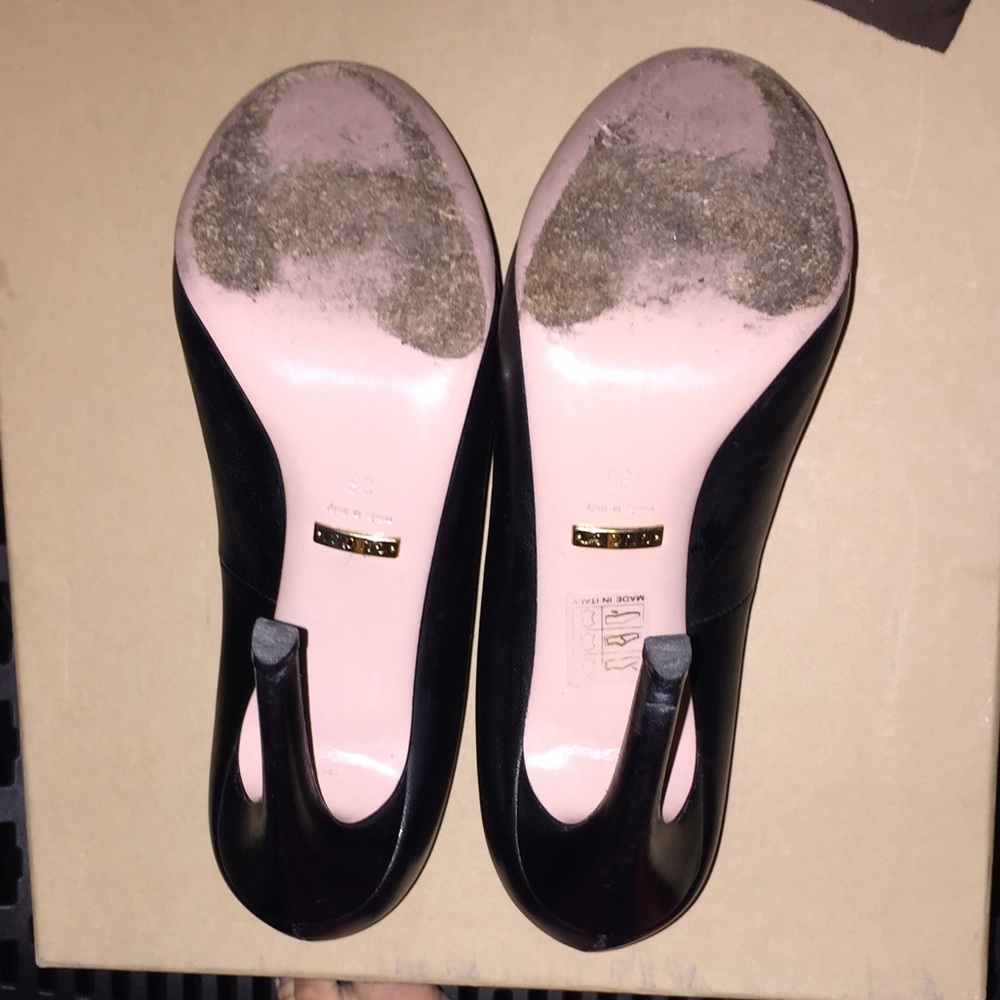 100% Authentic Used Gucci Shoes - Picture 3 of 5